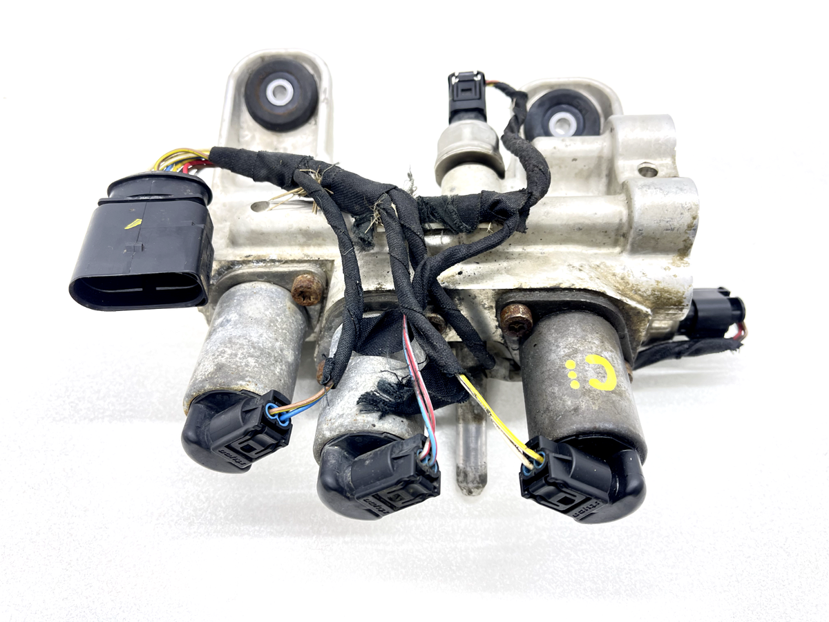 カイエン S HV ミッション油圧ユニット　7L0 142 060 A 中古 2008 Porsche Cayenne GTS PDCC Active Sway Bar Hydraulic Valve