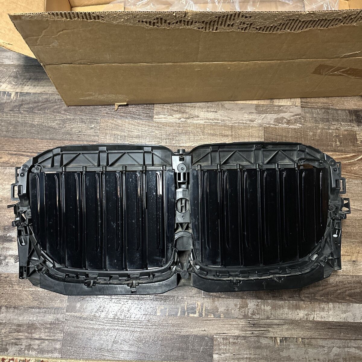 Genuine BMW X7 Air duct with air flap control, upper - With Genuine BMW X7 Air duct with air flap control, upper - With