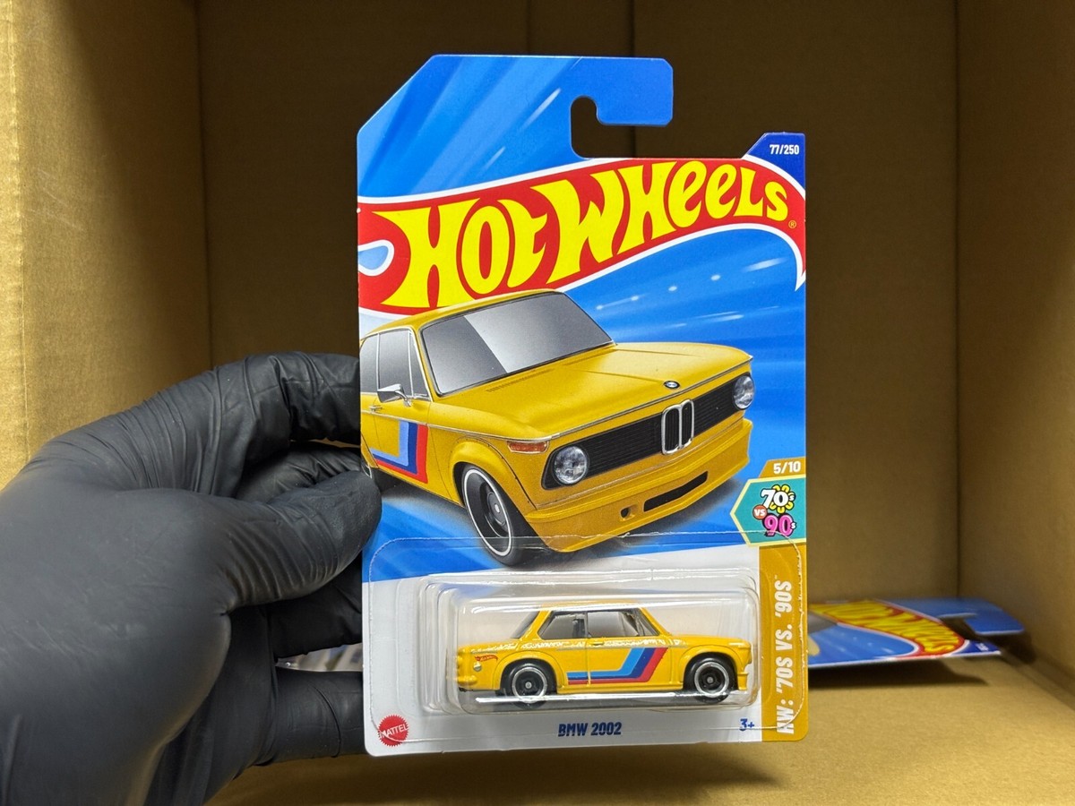 Hot Wheels 2025 Case F Mainline - BMW 2002 YELLOW - Int