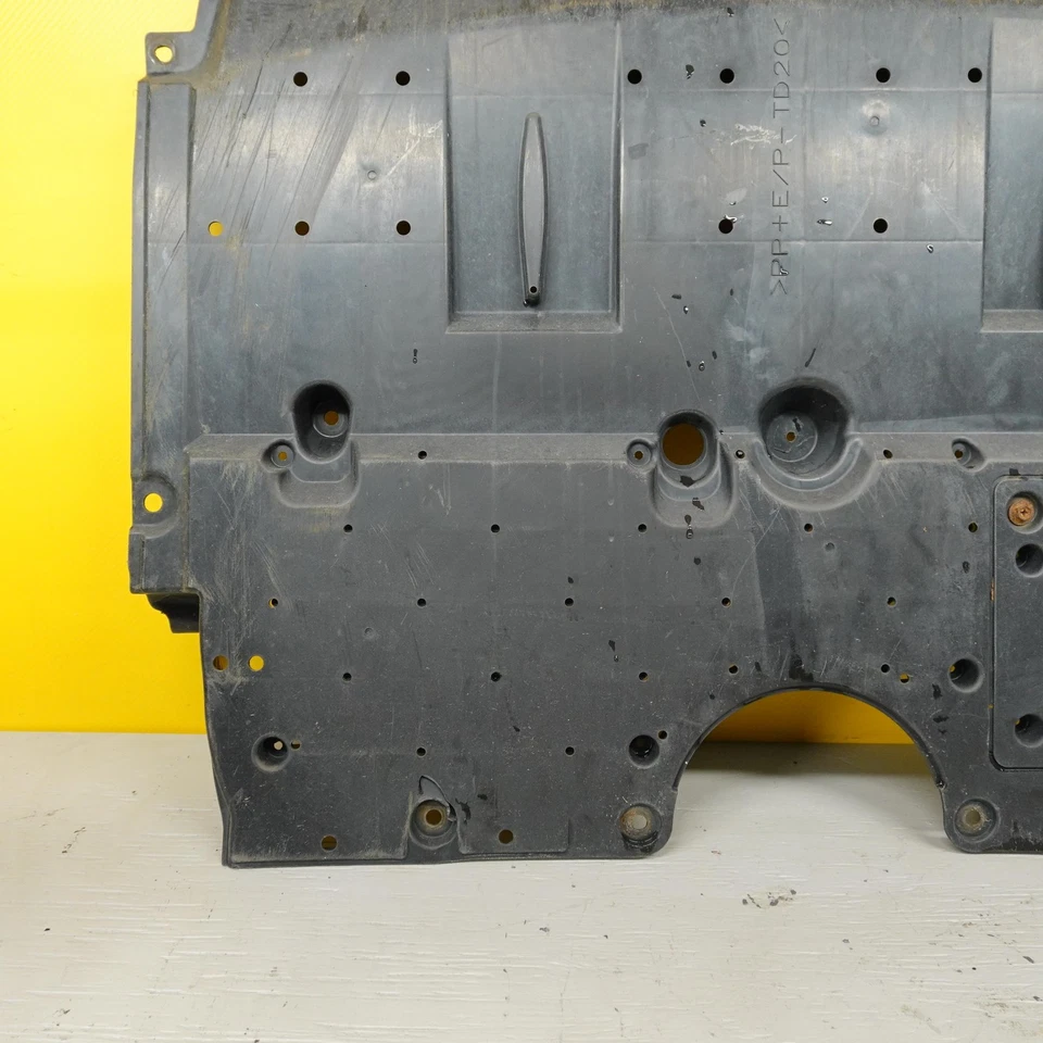 2015-2017 LEXUS RC350 Engine Under Cover Assembly 51410-24030 — 第 2/4 张图片