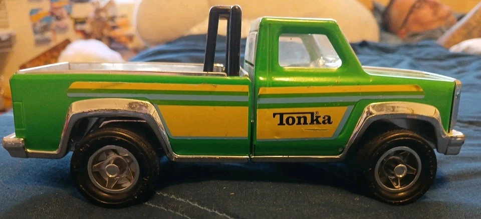 Tonka 1980 Green & Yellow Jeep Pressed Steel Made In USA Vintage Toy - Image 2 of 4