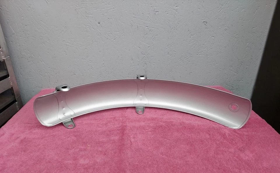 YAMAHA 214-21510-00-35 Front Fender 68-73 DT250 - Image 3 of 4