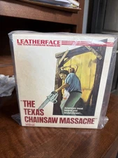 Mezco Toyz The Texas Chainsaw Massacre 1974 Leatherface ONE:12