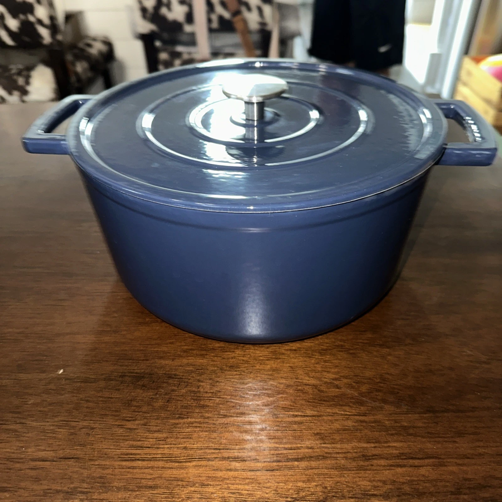 Threshold 6qt blue Cast Iron Dutch Oven Nice!