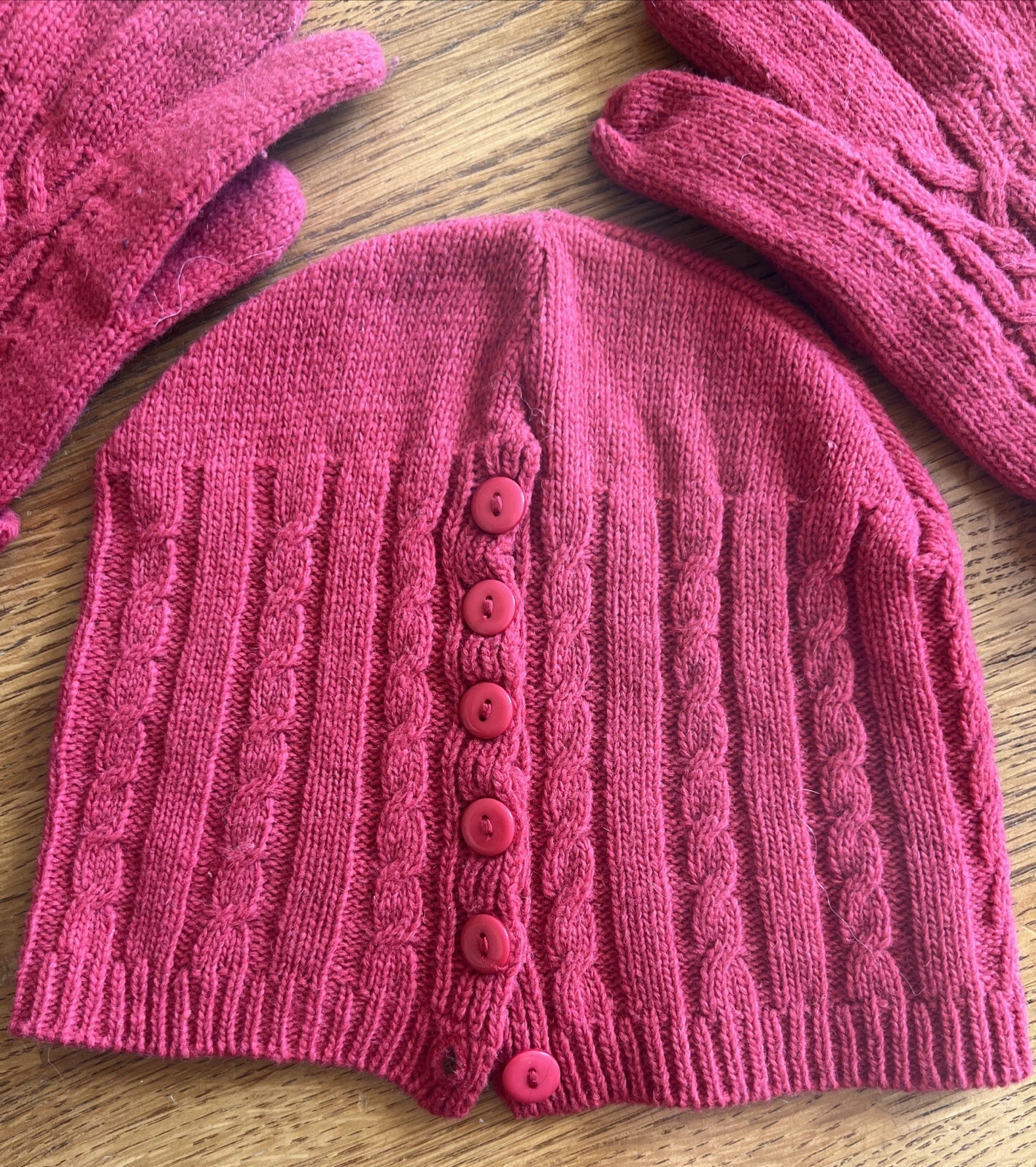 Vintage STEVE~BARRY Beanie Hat and Gloves Set Womens Size XL Red WOOL Cable Knit