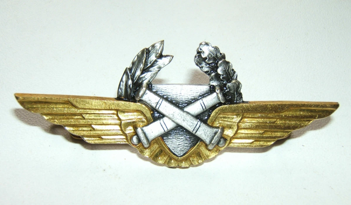 RARE INSIGNE DES Commandos Alat / Detalat Le Cos (En Translucide Dore