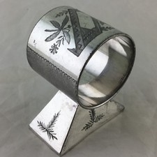 ANTIQUE SILVER PLATE NAPKIN RING AESTHETIC ON STAND ETCHED MERIDEN