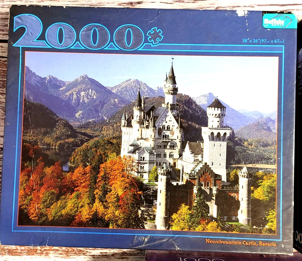 Neuschwanstein Castle Lot of 3 Puzzles. 2 X 2000 Pc and 1 X 1000 Pc. (Buffalo) - Image 2 of 4