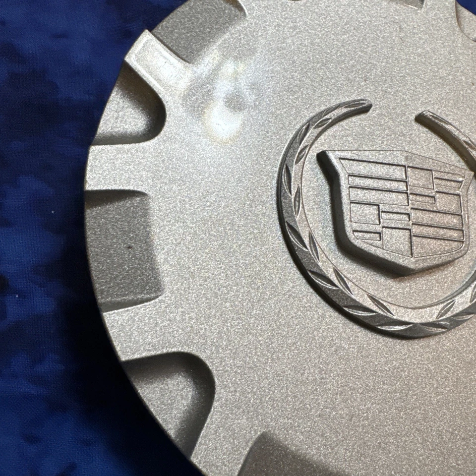 2003-2006 Cadillac SRX OEM 17" Silver Wheel Center Cap 9596272 - Image 3 of 4