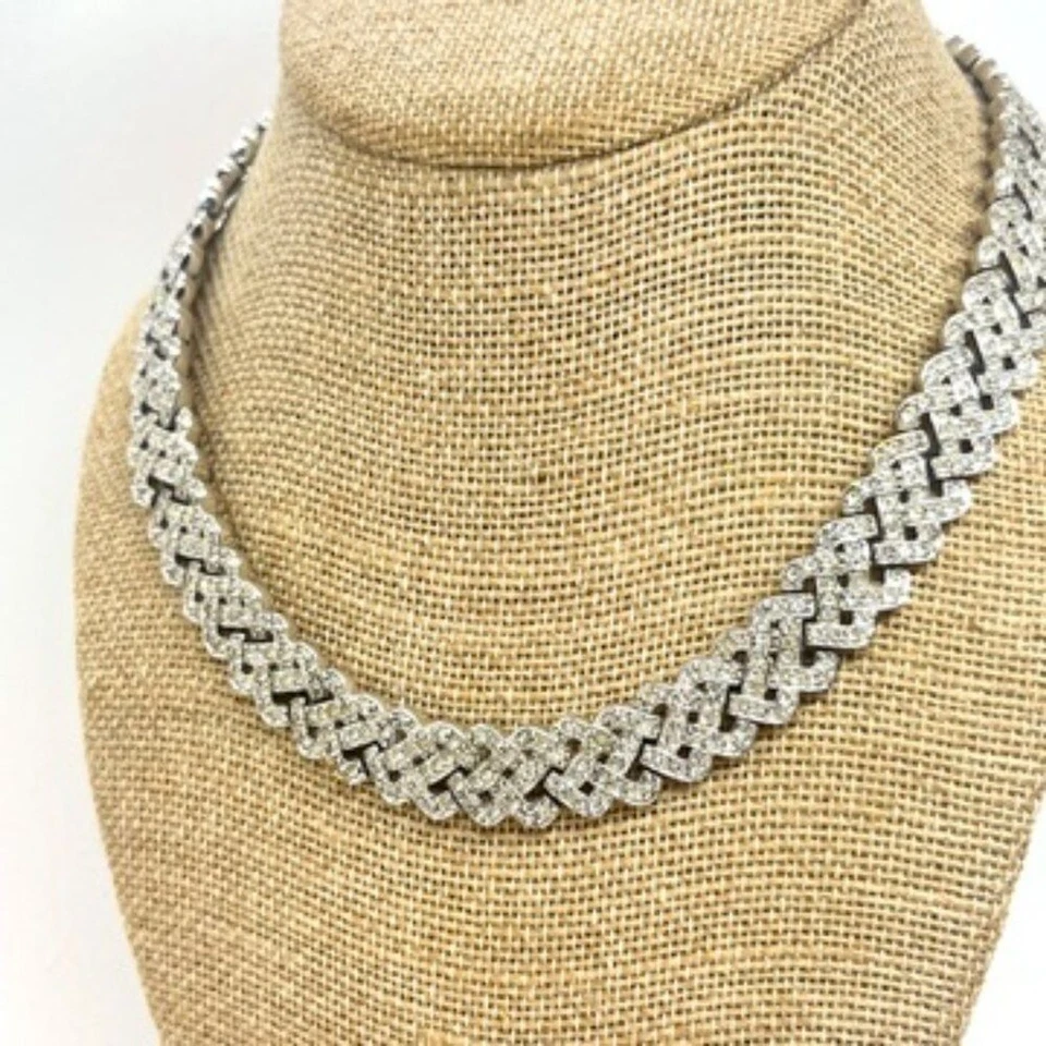 COLLAR GARGANTILLA TEJIDA CON DIAMANTES DE IMITACIÓN CAROLEE TONO PLATA DECLARACIÓN NUPCIAL 16,5” Foto 4 de 4