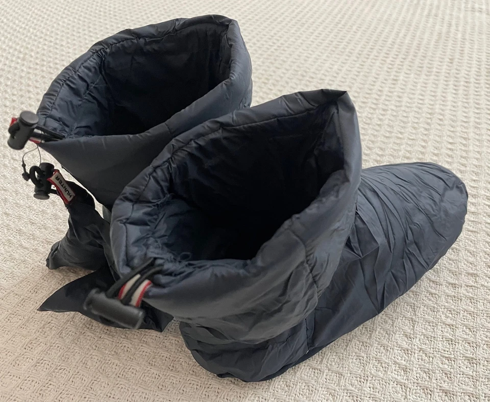 NUEVO EN CAJA Calcetines botín aislados de plumón de lujo Hunter para mujer - Azul marino - L Foto 3 de 4