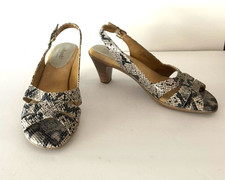 Softspots Faux Snakeskin Leather Shoes in Siz...