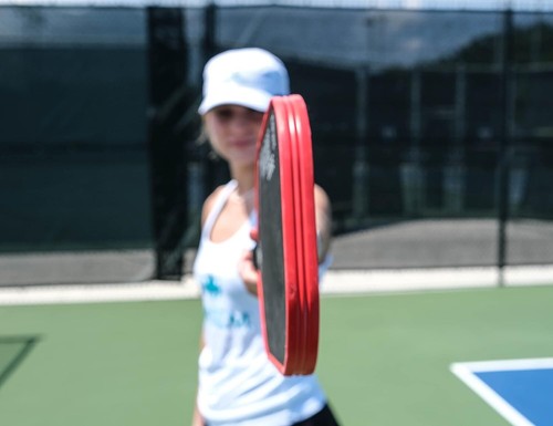 Diadem Carbon Fiber Pickleball Paddle, 8oz Midweight, Ideal for All Skill Levels - Picture 9 of 9
