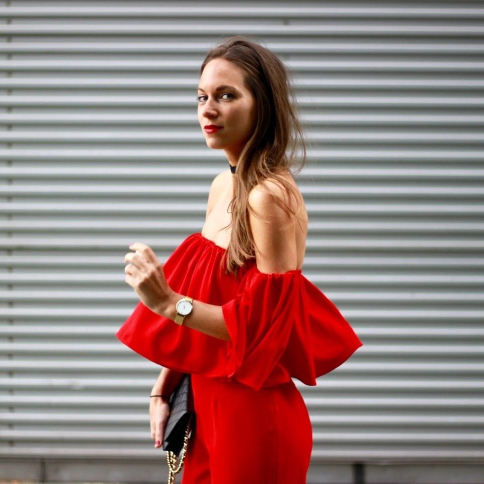 Combinaison Zara Rouge à Volants, épaules Dénudées, Taille XS, Neuve Avec étiquettes