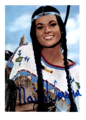 Marie Versini autograph card known from Winnetou