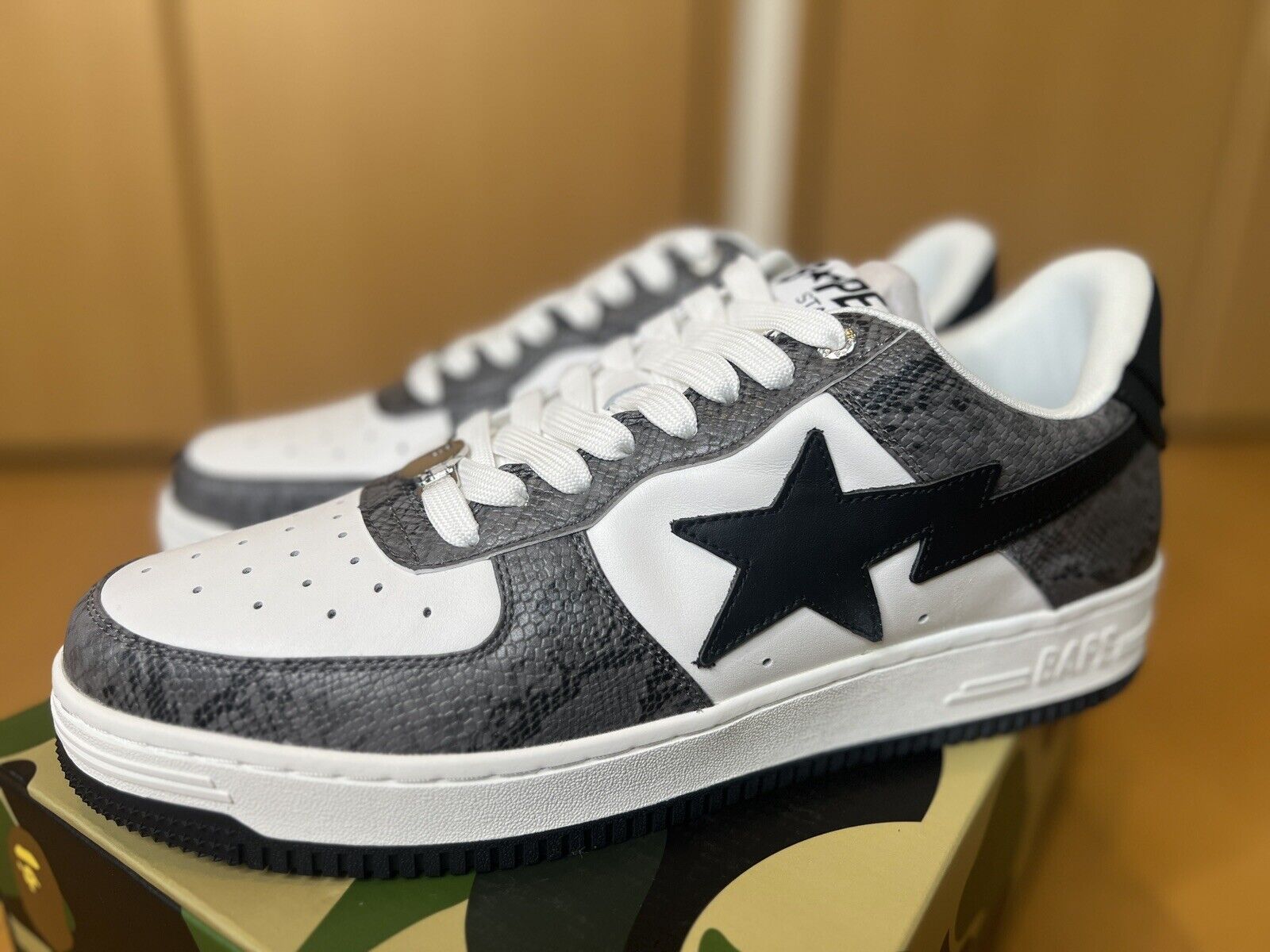 稀少！BAPESTA ベイプスタ スネーク柄 エアフォース1モデル