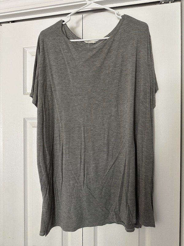 A.Gain Gray Short Sleeve Blouse Size 1XL  Round. Neck