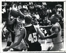 1991 Press Photo Lorain Admiral King vs Euclid Basketball - cvb44479