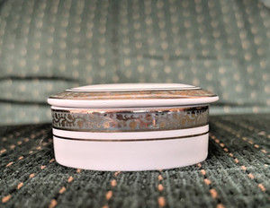 Schmidt Porcelana Porcelain Brasil Gilded Trinket Box