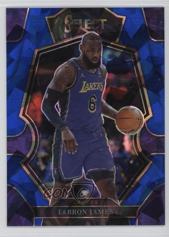 2022 Panini Select Premier Level Blue Cracked Ice Prizm LeBron James #126 0gg9