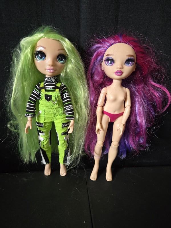 Rainbow High Dolls Set of 2 Emi Vande and Jade Hunter Fashion Dolls
