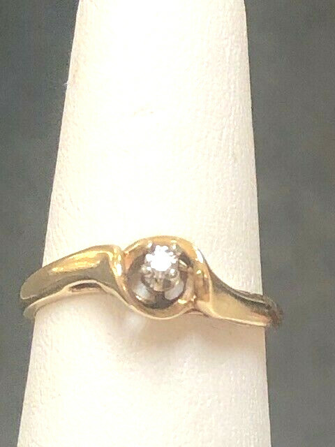 SOLID GOLD DIAMOND RING SOLID YELLOW GOLD SIZE 6.… - image 1