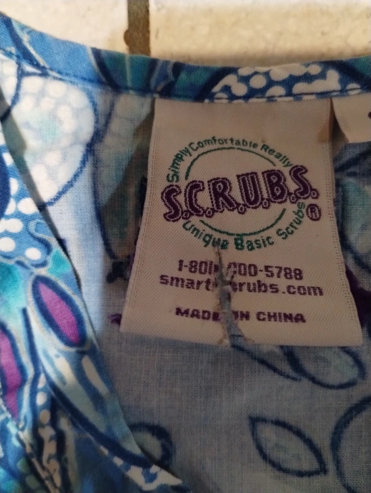 Set Of 4 womens medical scrubs Top Size S  - Image 3 of 4