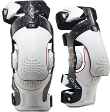 POD - K8 3.0 Rodillera Carbono Pr Carbono/Blanco Lg | K830-CLT-PR-LG