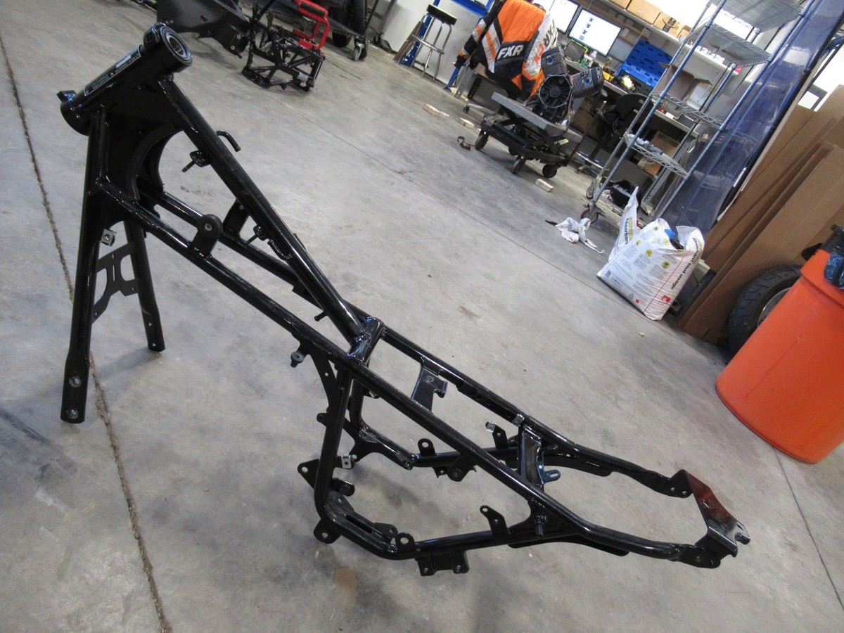 EB1199 2016 16 MOTO GUZZI V7 II STONE 744 FRAME CHASSIS | eBay