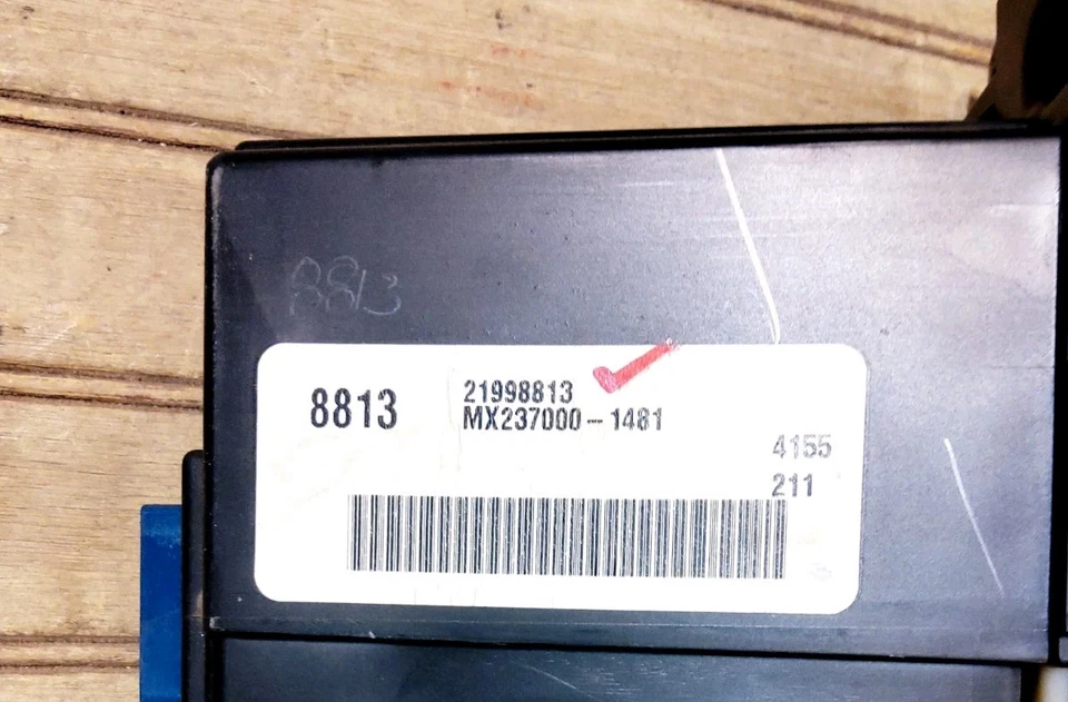 2005 - 2006 凯迪拉克 CTS 主气候控制模块非加热座椅 ID 21998813 — 第 2/4 张图片