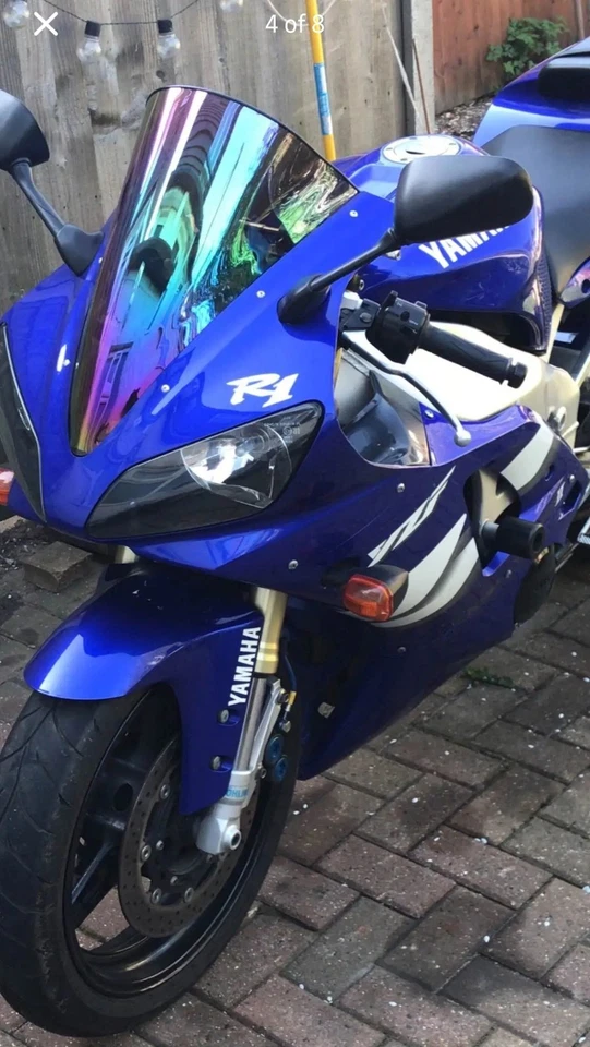 Yamaha YZF R1 2001 - Image 4 of 4