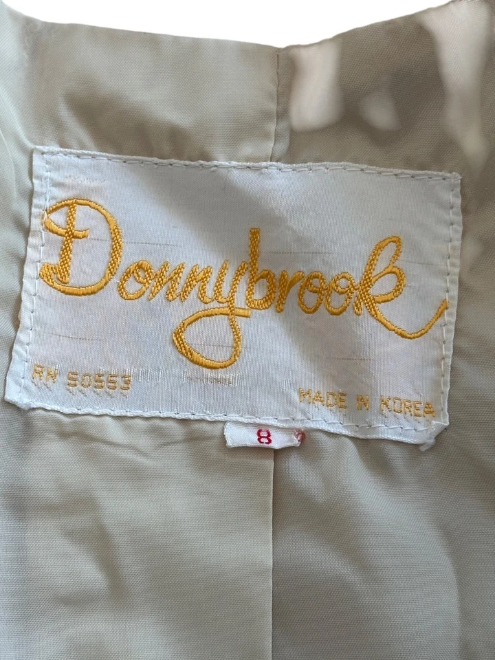 Gabardina Donnybrook Beige Cierre de Botones Cintura Cinturón Vintage Clásica 8 LEER Foto 3 de 4