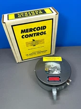 MERCOID CONTROL RG4 RG-4 PRESSURE CONTROL SWITCH DA-31-3 VINTAGE OLD STOCK
