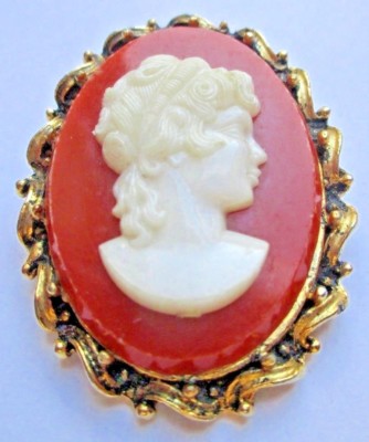 Broche Ancienne En Or 18 Carats Avec Corail Rouge - Occasion - Vintage