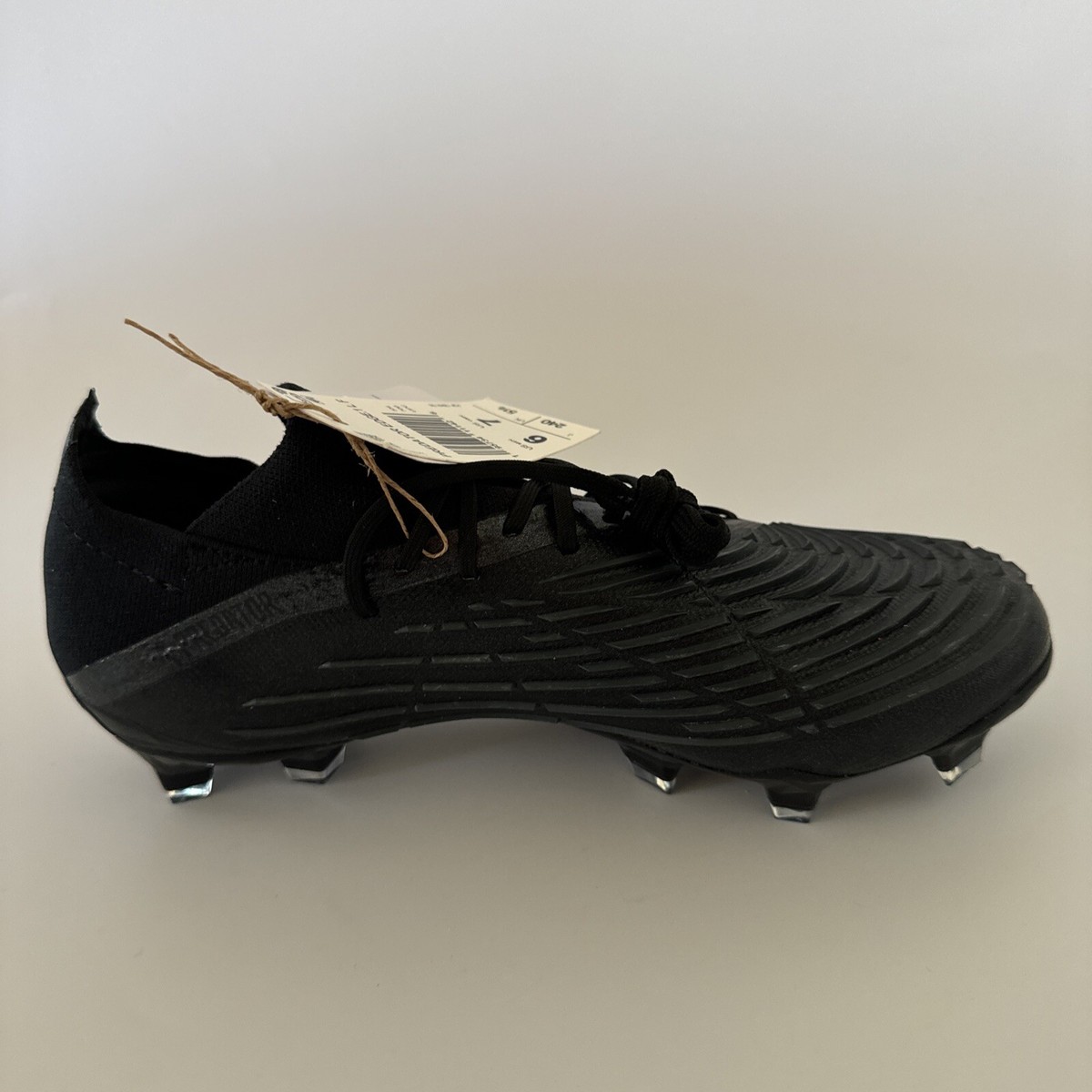 adidas Mens 6/Womens 7 Predator Edge.1 Low FG Soccer Cleats  display picture 2