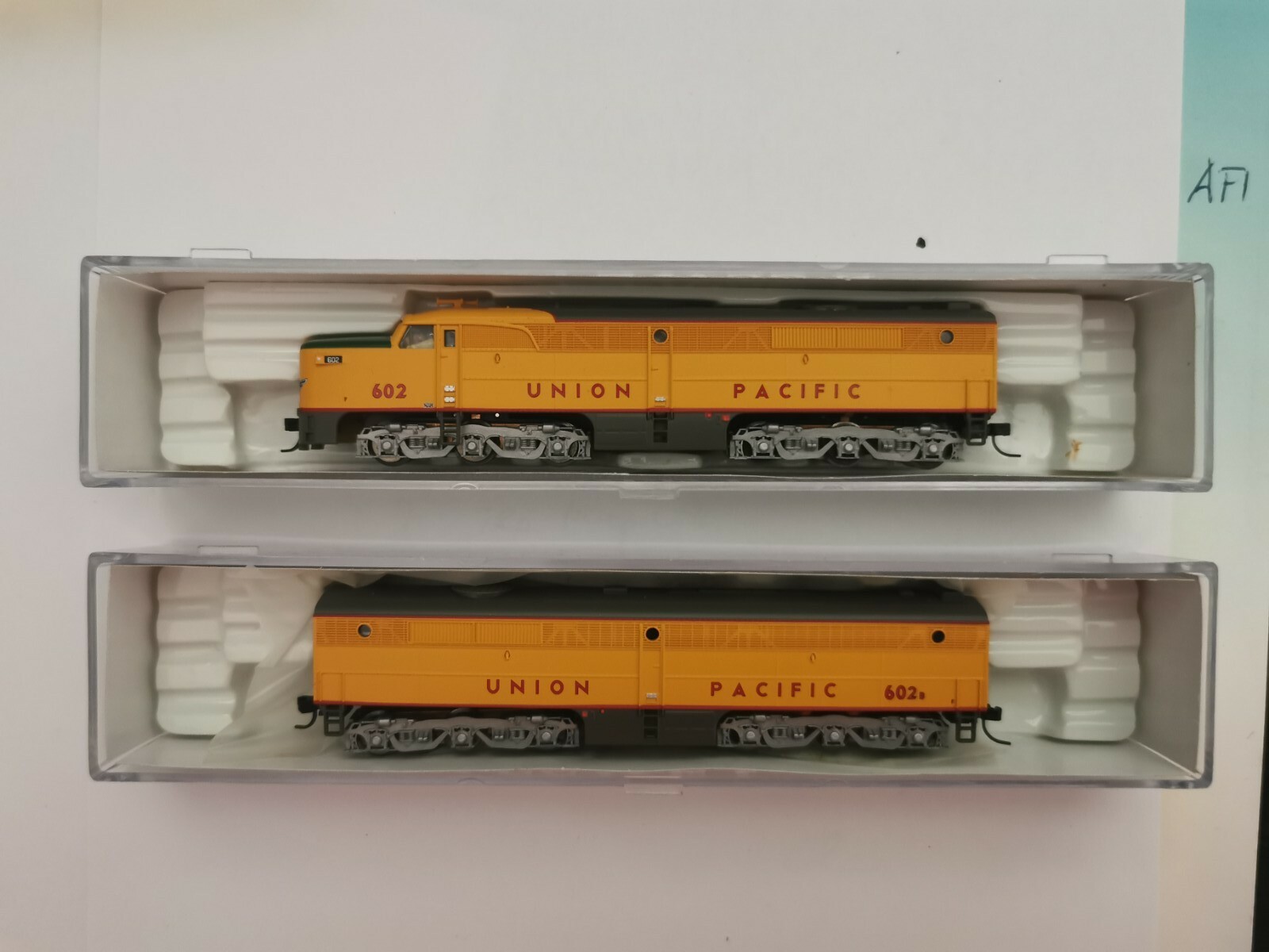 Picture 1 of 2