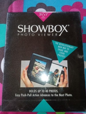 Showbox Photo Viewer Holds up to 40 3.5x5 Photos Brand New
