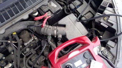 Used Air Cleaner Assembly fits: 2019 Ford Edge 2.0 Grade A