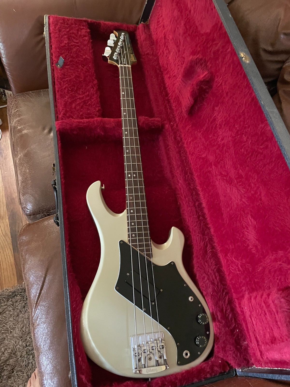 1981 Gibson Victory Standard Bass Silver