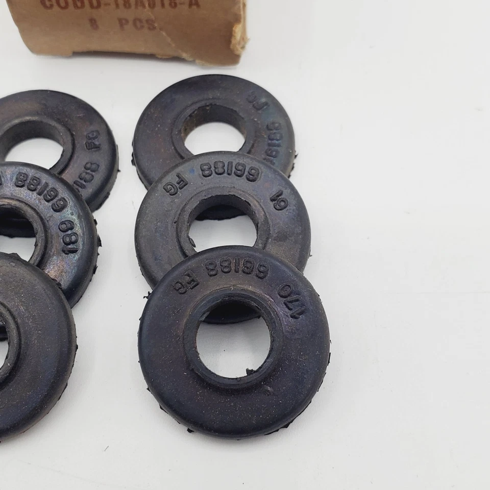 Pacote com 6 isoladores de choque Mercury Cougar 1965-1973 Ford Mustang 1967-1973 - Imagem 2 de 4