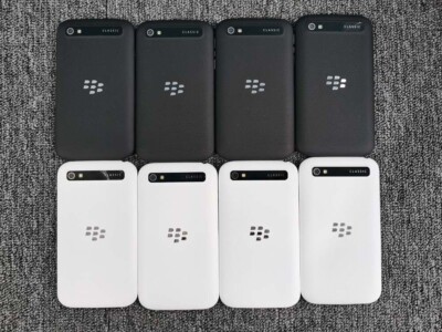 BlackBerry Classic Q20 16GB GSM (Unlocked) 4G LTE Keyboard