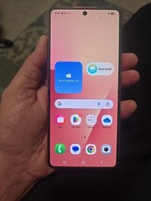 Samsung Galaxy Z Flip 7 - 256 GB - Coralred Unlocked .pixel Spot