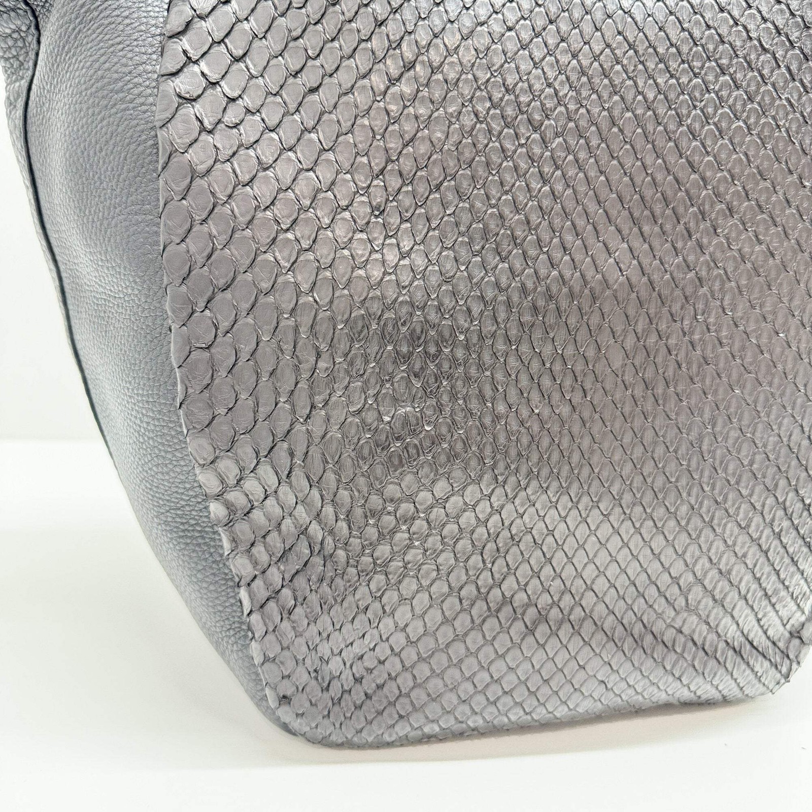 GUCCI Greenwich Black Python Embossed Leather Hob… - image 14