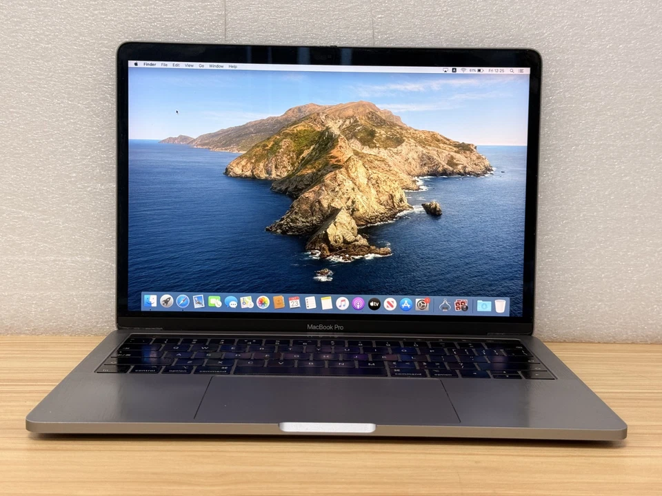 Apple MacBook Pro 13" 2019 · i7 · 16GB · 256GB, photo 1 of 5