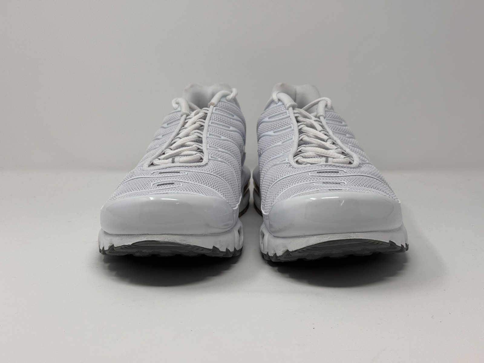 NIKE AIR MAX  Plus White/White-Black-Cool Grey 604133-139 Men's Sneakers thumbnail 2