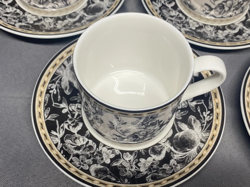 Royal Doulton "PROVENCE NOIR" TC-1289 ~ Conjunto de 5 ~ Xícaras e Pires ~ 2 5/8" de altura - Imagem 4 de 4