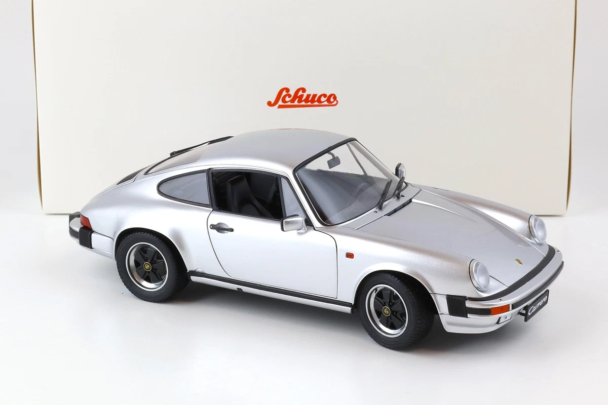 Schuco 1/18 ポルシェ 911 S クーペ Silver - ミニカー Schuco 1/18 ポルシェ 911 S クーペ Silver - ミニカー
