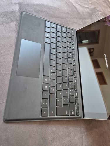 Microsoft Surface Pro 7 12,3" 1,1 GHz Intel Core i5 128GB SSD 8GB RAM Wi-Fi - Bild 3 von 7