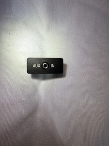 61316986791  AUX INPUT JACK BMW X5 E70 3.0 D 4X4