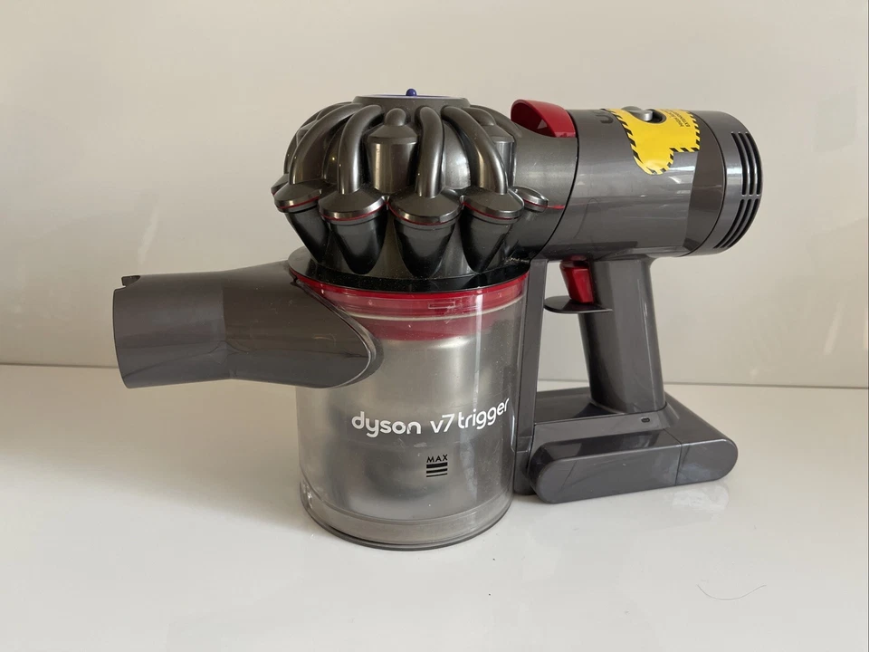 Dyson V7 Trigger Handheld Hoover Vacuum Cleaner Bagless - Cordless Battery - Image 2 of 4